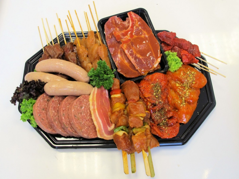 boucherie-NEOULES-min_bbq_butcher_shop_supermarket_meal_party-766127